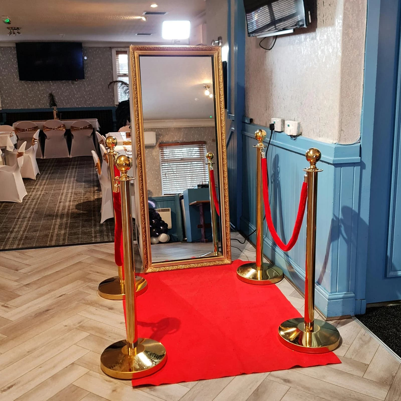 Magic Selfie Mirror hire Glasgow
